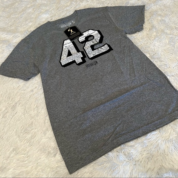 Baseballism short sleeve “42” gray t-shirt Woman’s Small NWT - Picture 1 of 8